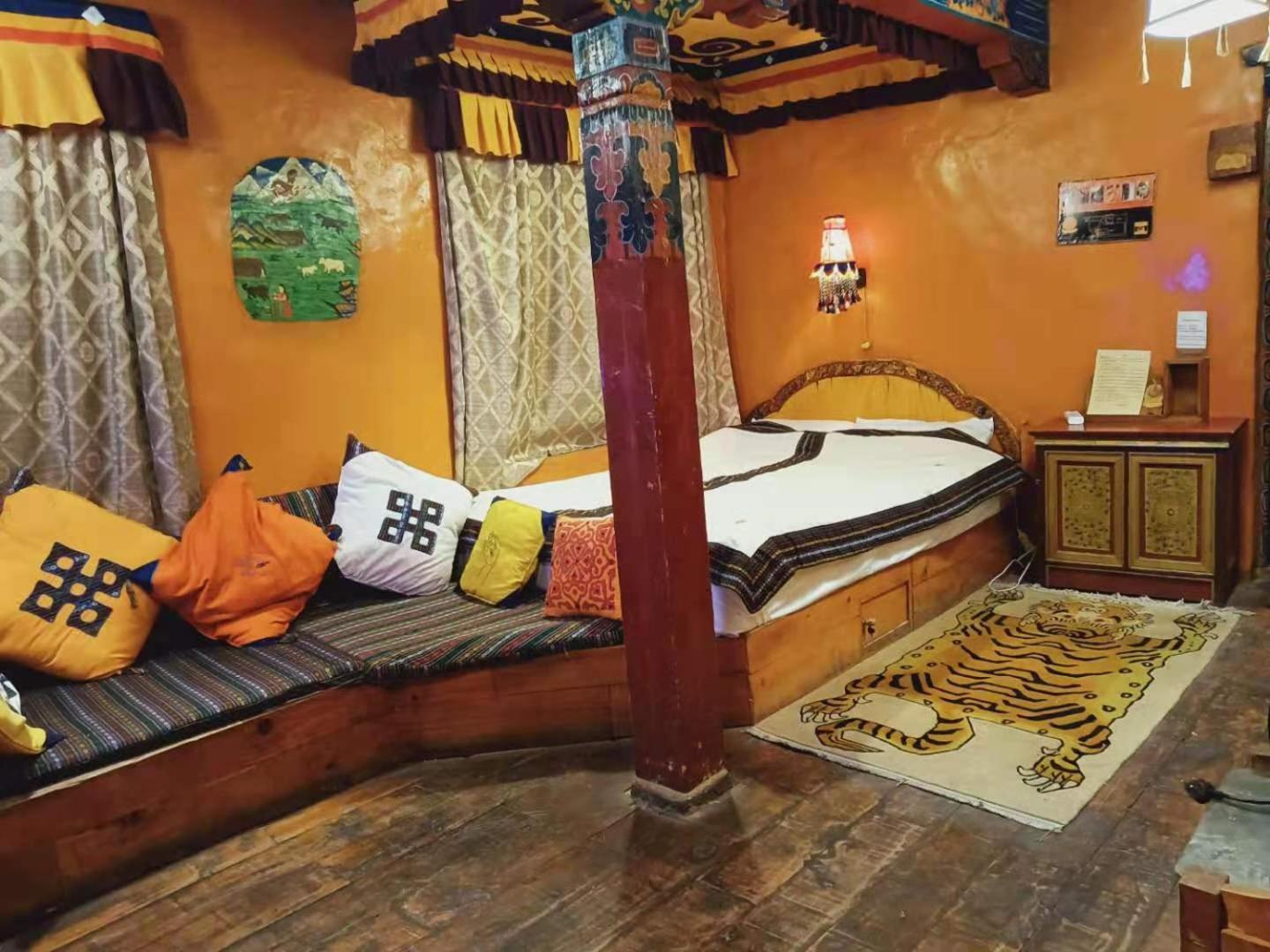 Shambhala Palace Hotel ลาซา ภายนอก รูปภาพ