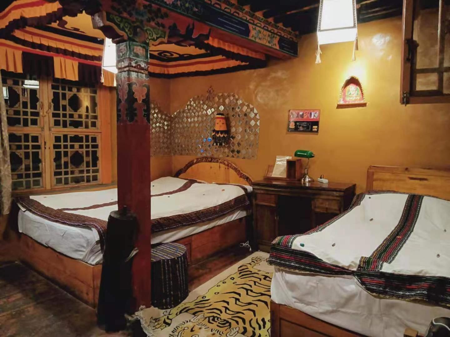 Shambhala Palace Hotel ลาซา ภายนอก รูปภาพ