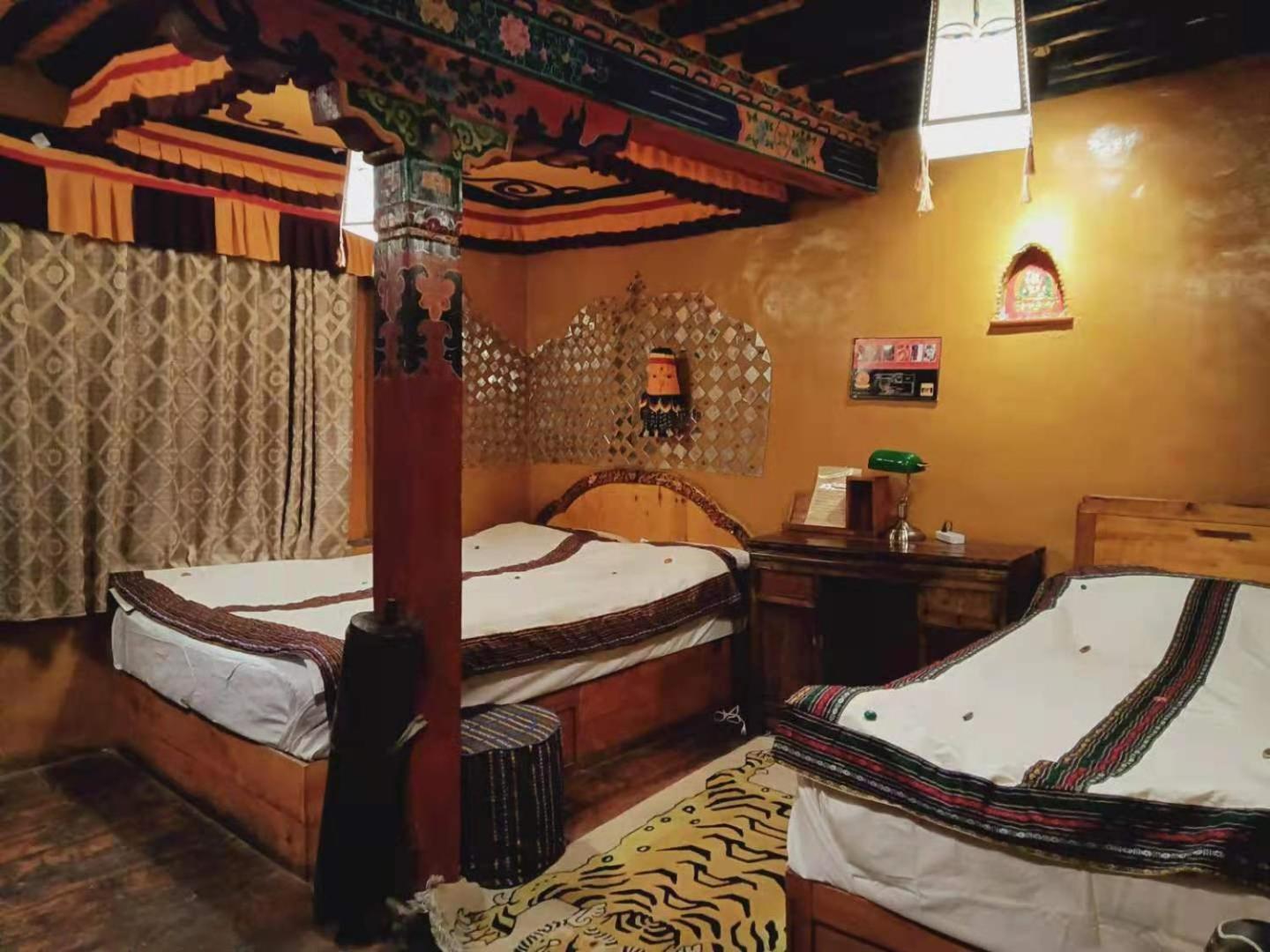 Shambhala Palace Hotel ลาซา ภายนอก รูปภาพ