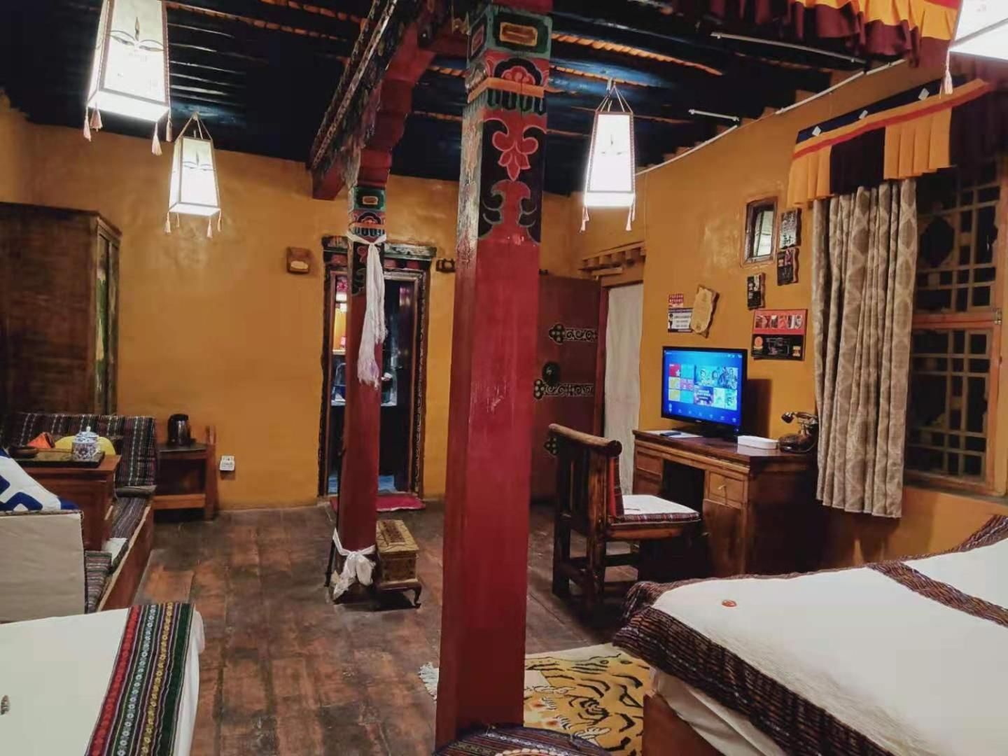 Shambhala Palace Hotel ลาซา ภายนอก รูปภาพ
