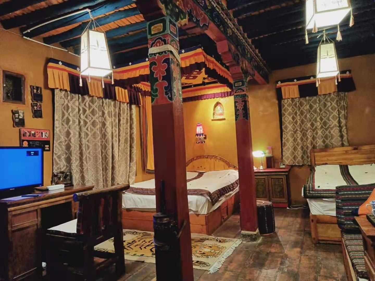 Shambhala Palace Hotel ลาซา ภายนอก รูปภาพ