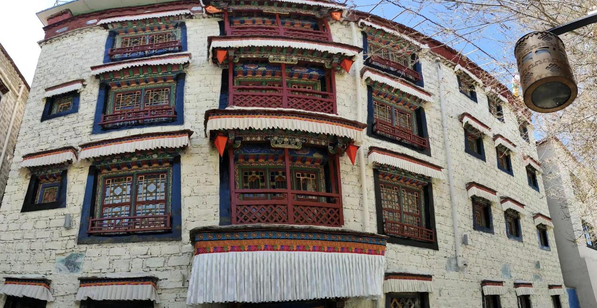 Shambhala Palace Hotel ลาซา ภายนอก รูปภาพ