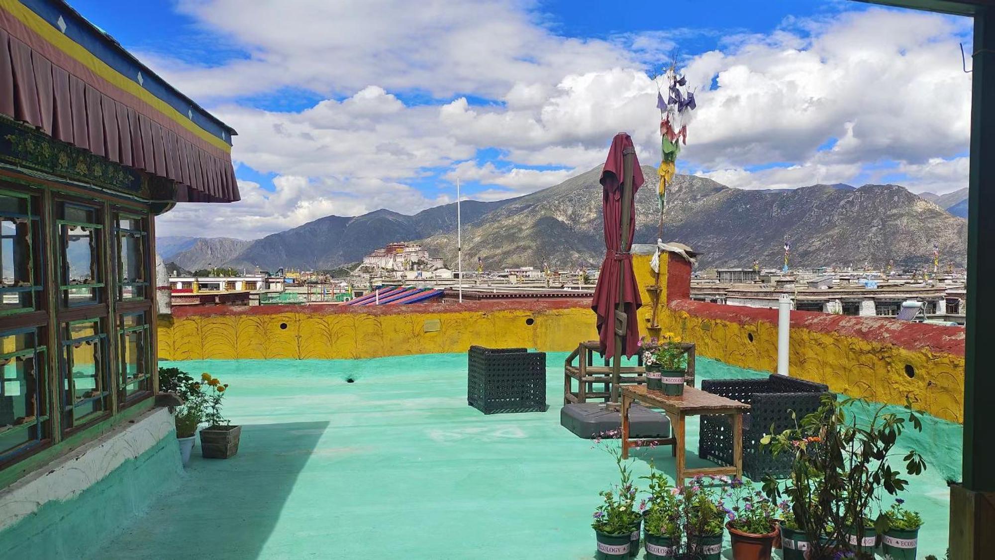 Shambhala Palace Hotel ลาซา ภายนอก รูปภาพ